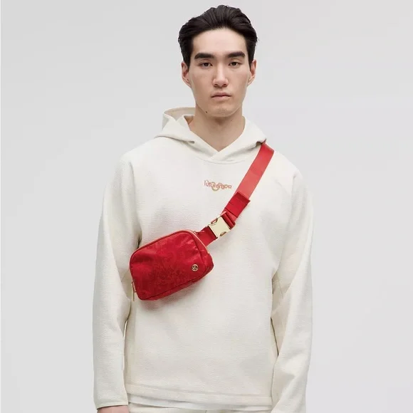 NWT Lululemon Lunar New Year Everywhere Belt Bag 1L, Year of the Snake Red - Picture 6 of 11